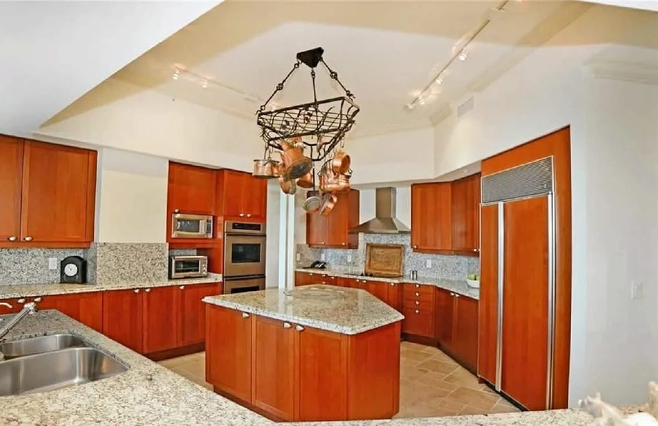 Oceanfront 3 Bedroom Luxury Escape with Water View Apartment in Hillsboro Beach