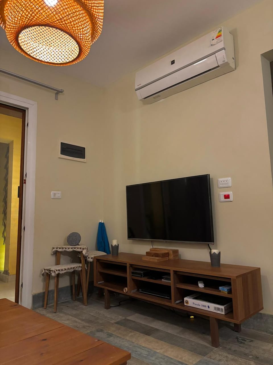 Communal lounge/ TV room, air conditioner