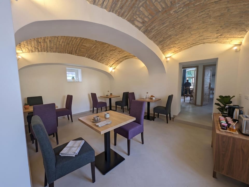 Area and facilities, Breakfast, Breakfast