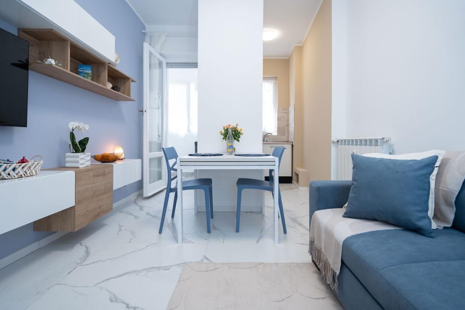 TV and multimedia, Dining area