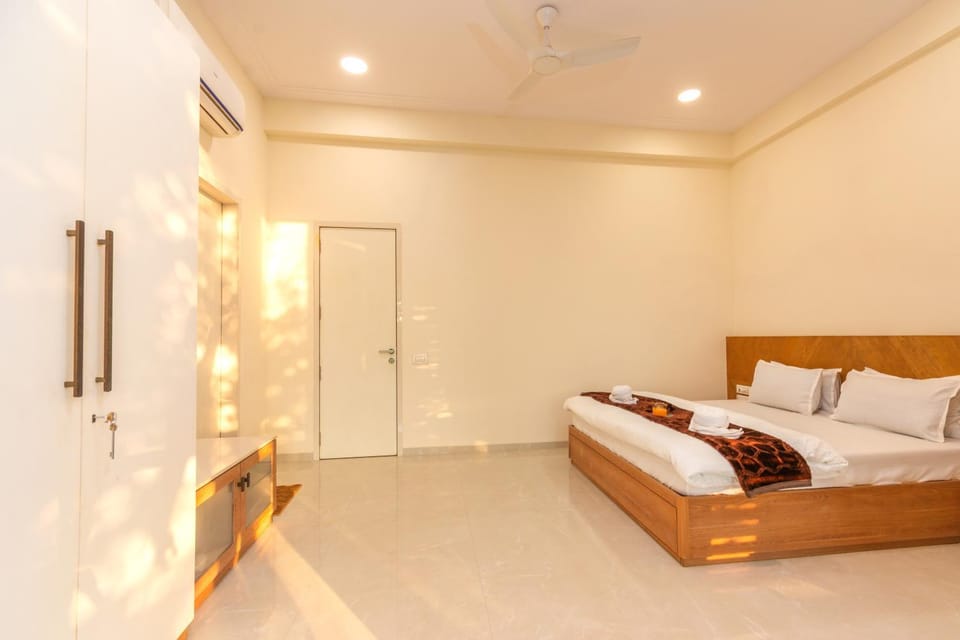 Twins ultra luxury villa by Regara Stays Bed and Breakfast in Lonavla