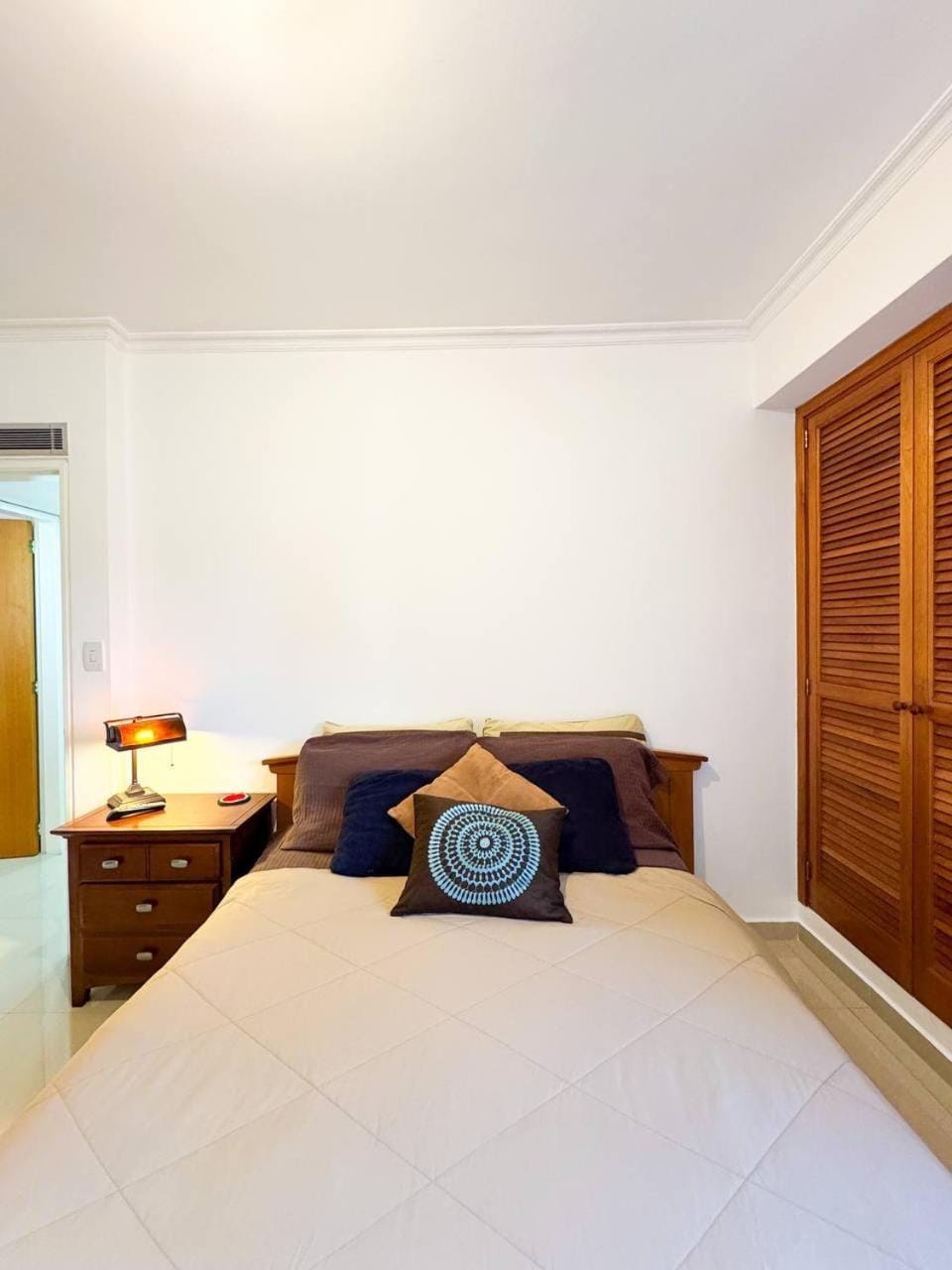 Spacious & Convenient, Comfortable Apartment In La Campiña, CCS Apartment in Caracas
