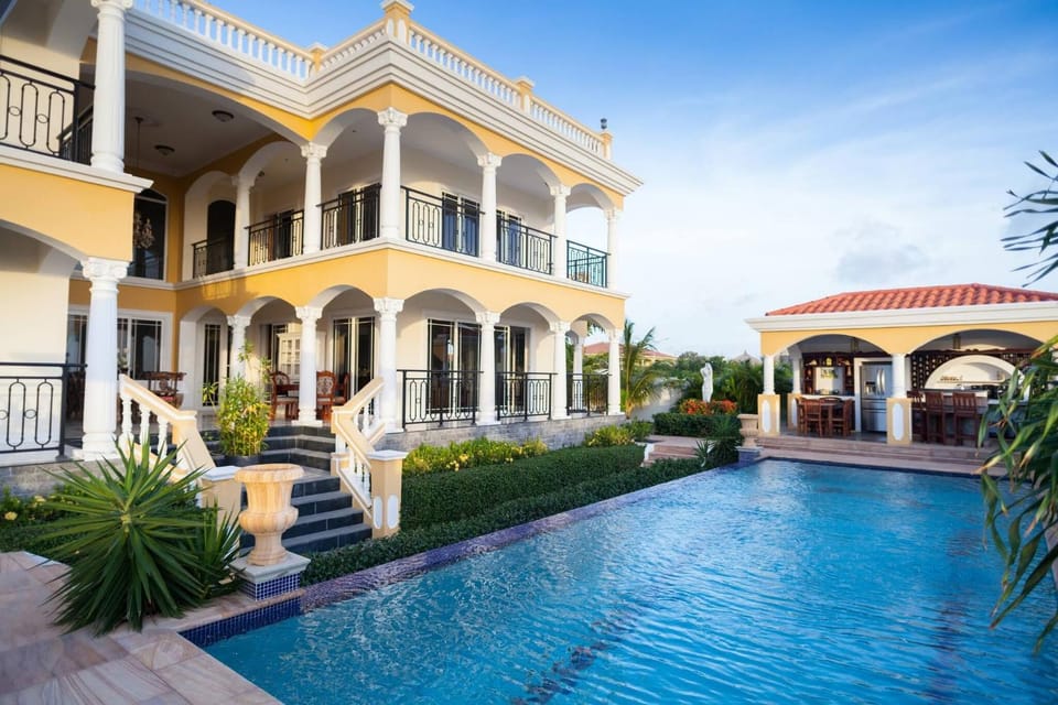 Villa Indijo - Luxury Sea-View Villa House in Jan Thiel