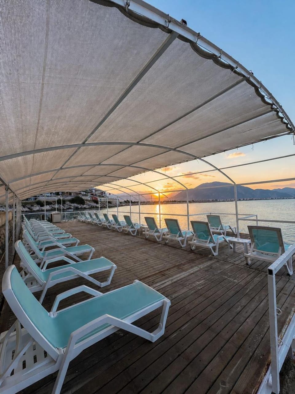 Lake view, Sea view, sunbed