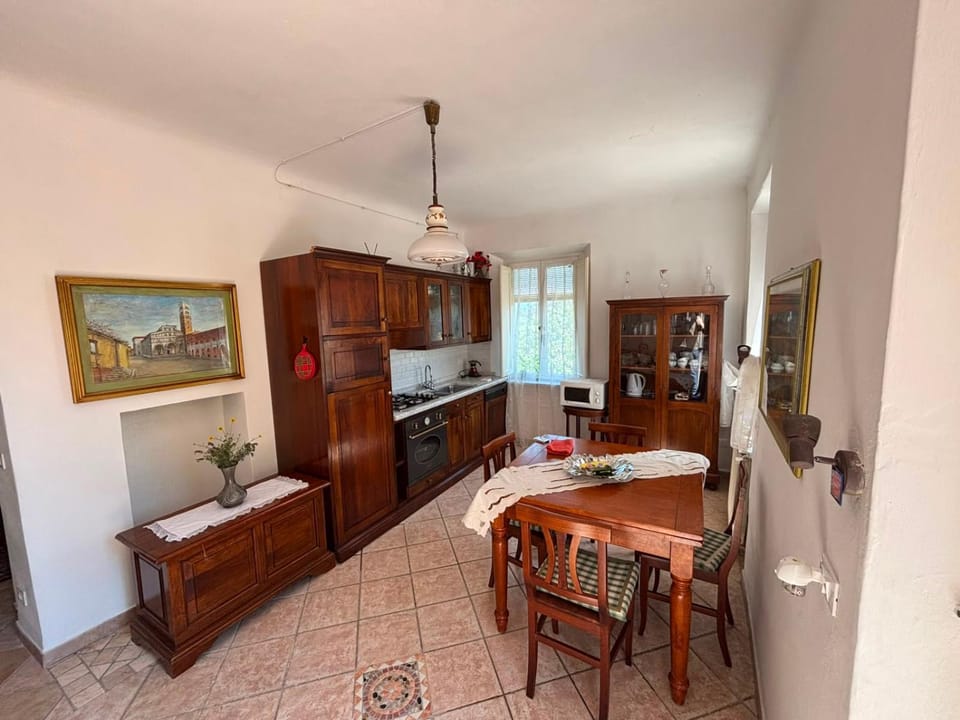 Le Balze House in Capannori