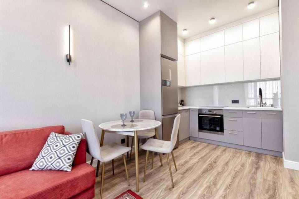 Kitchen or kitchenette, Living room, Seating area, Dining area, oven, stove