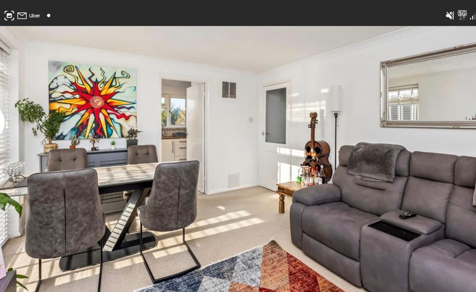 Living room, Lounge or bar, Seating area, Dining area