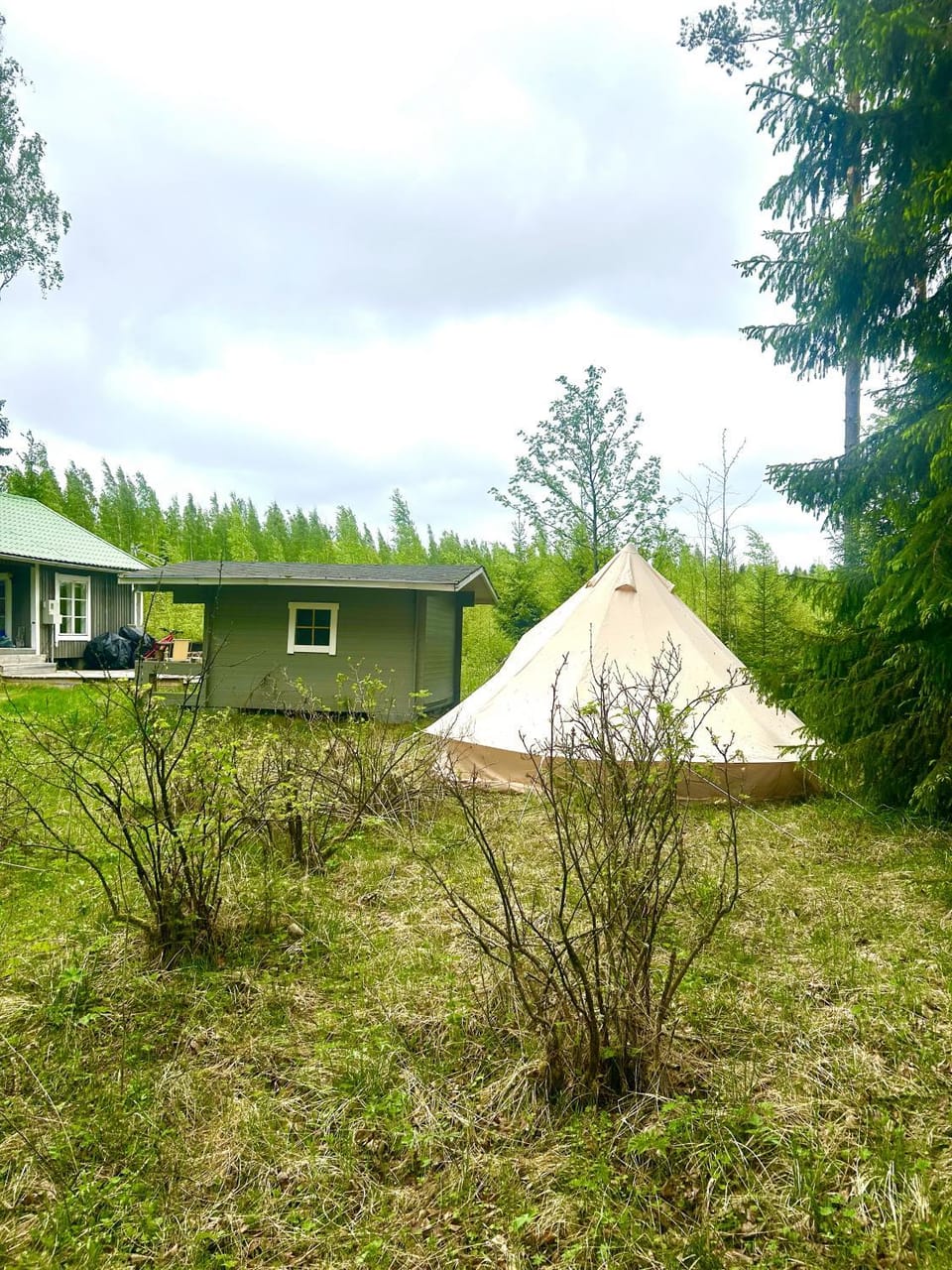 Glamping teltta Venekoski Luxury tent in Finland