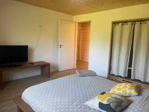 Lidamellia-Dieulefit -Jacuzzi House in Dieulefit