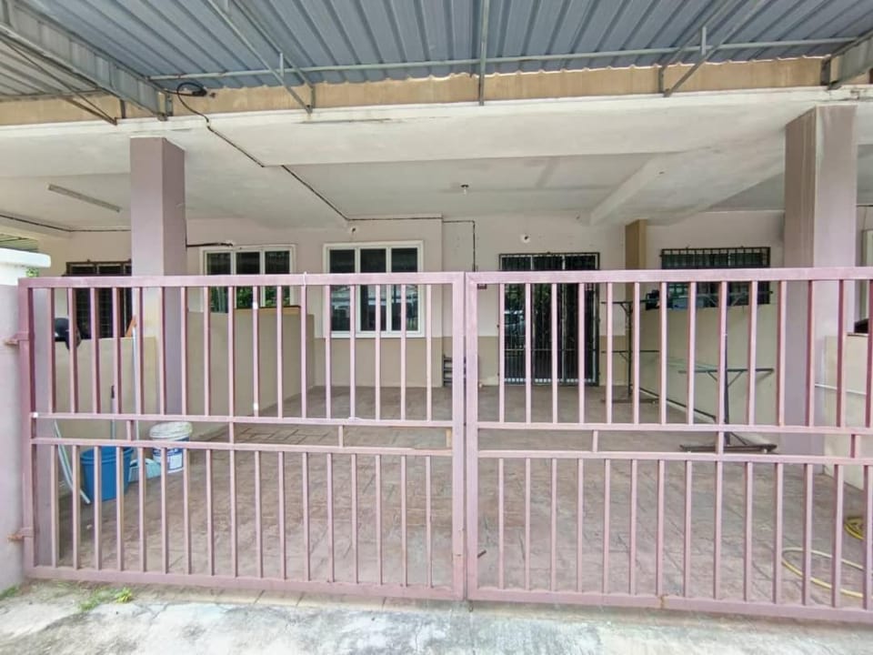 NikNa Homestay Gong Badak House in Terengganu, Malaysia