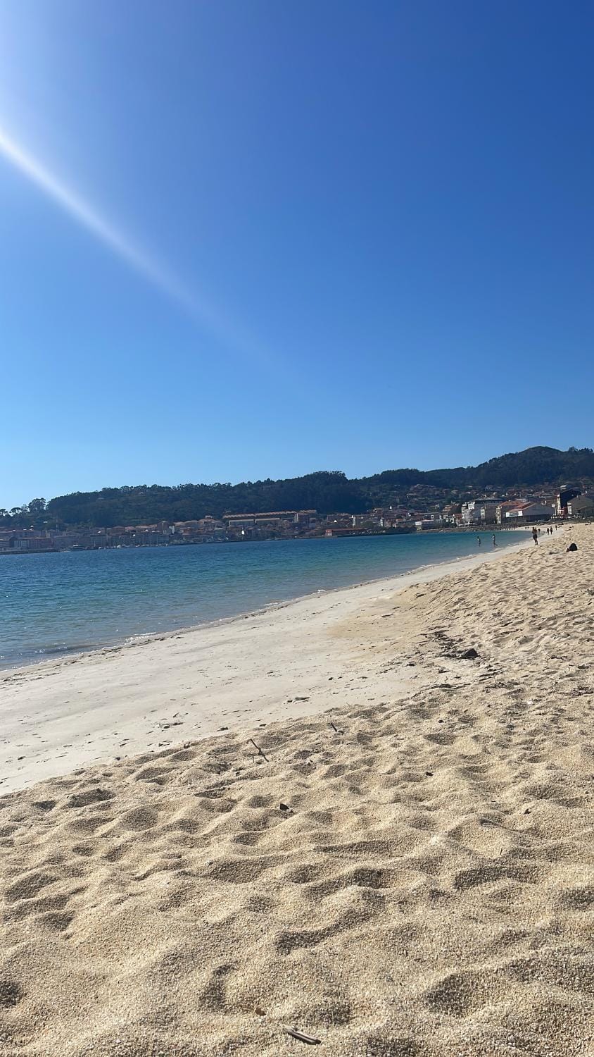 AJ Luxury Home Apartment in Cangas