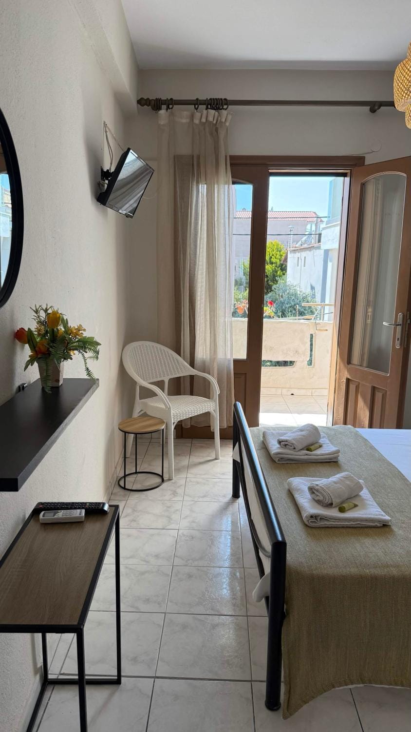 Roula's Apartment Bed and Breakfast in Limenaria