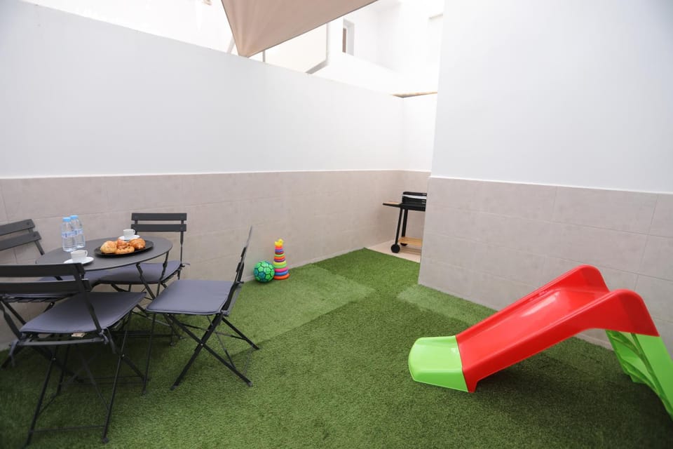 Patio, BBQ facilities, Dining area