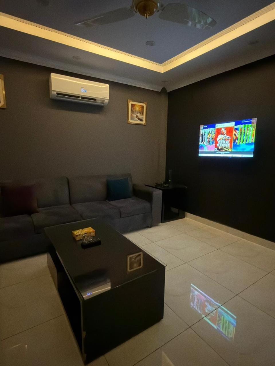 Eiffel Facing Cozy 1BHK Apartment Apartment in Lahore