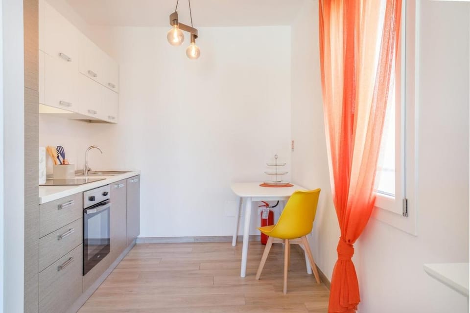 Coffee/tea facilities, kitchen