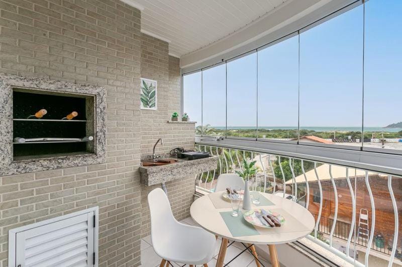 Patio, Day, Balcony/Terrace, Living room, Seating area, Dining area