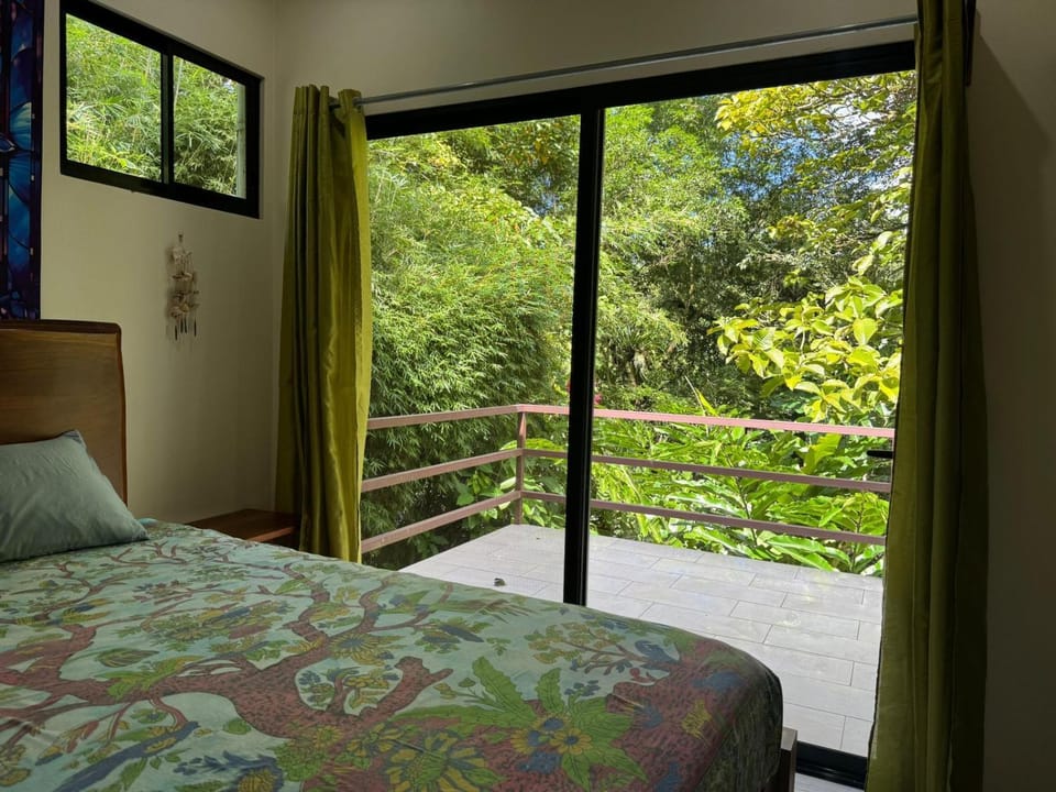 Casa Toucan -2 bedroom private house Apartment in Dominical