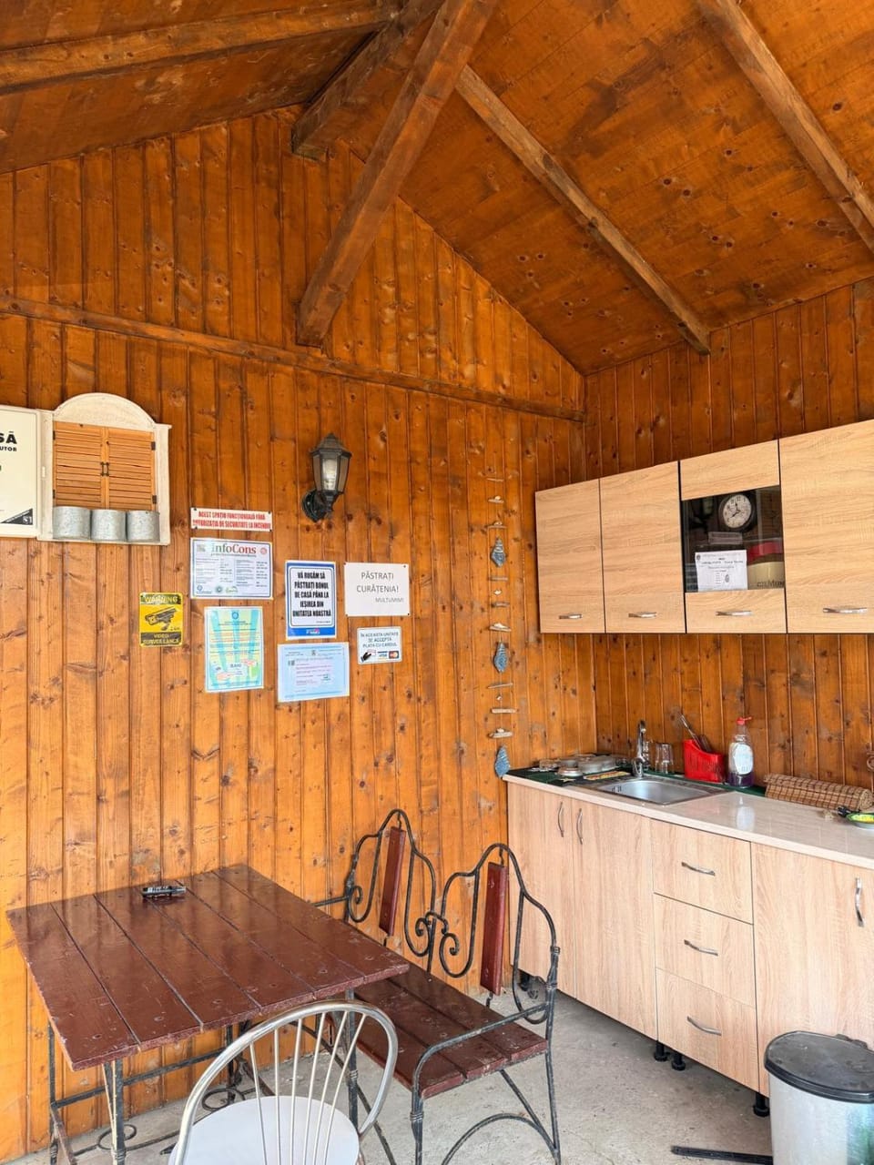 Dining area, Internal: Not applicable to any particular room