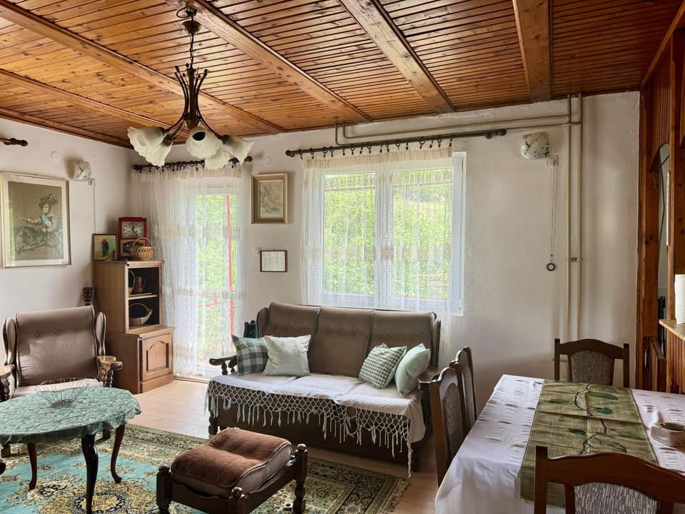 Vikendica Jazina House in Bosnia and Herzegovina