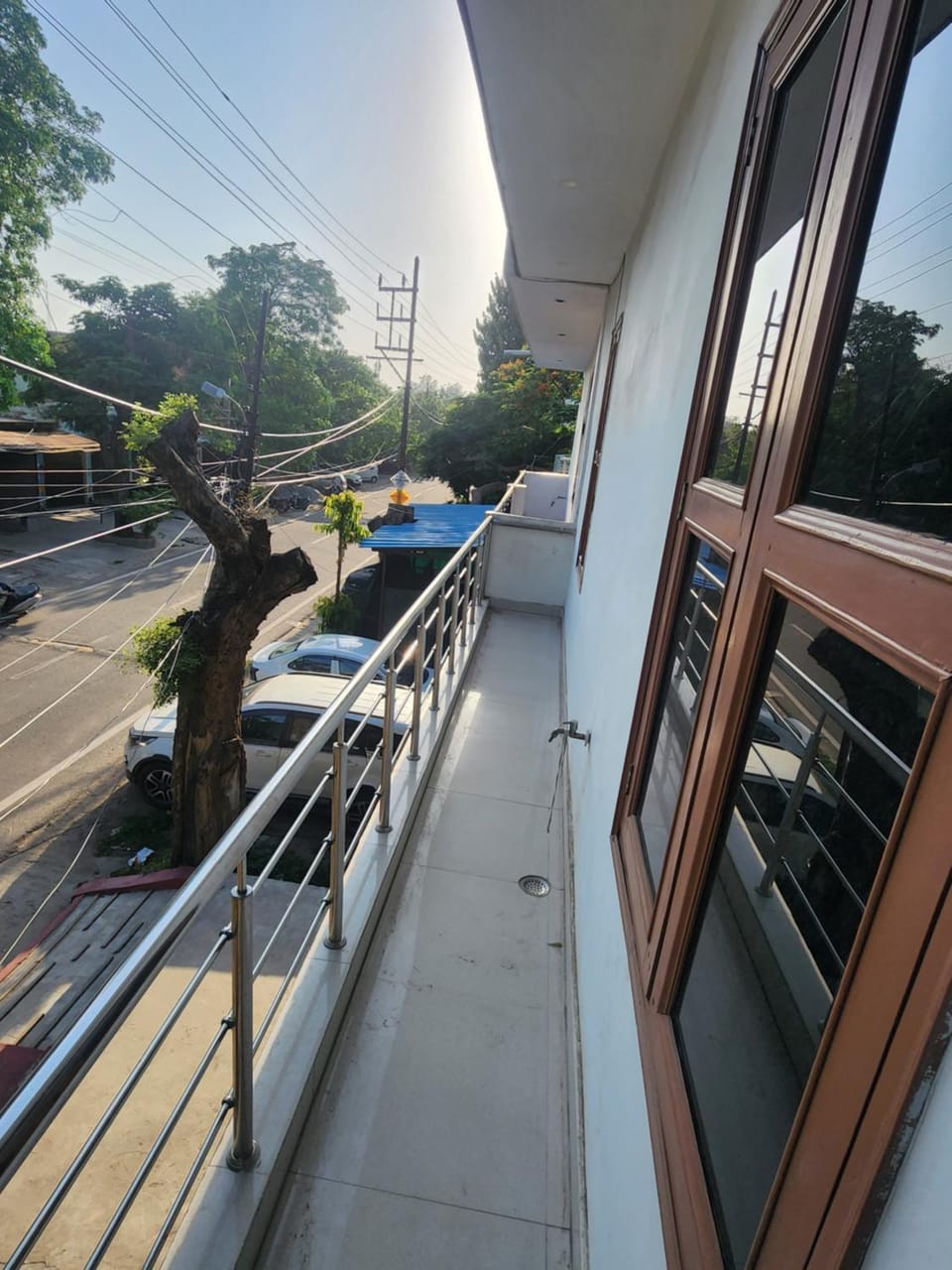 Neighbourhood, Balcony/Terrace