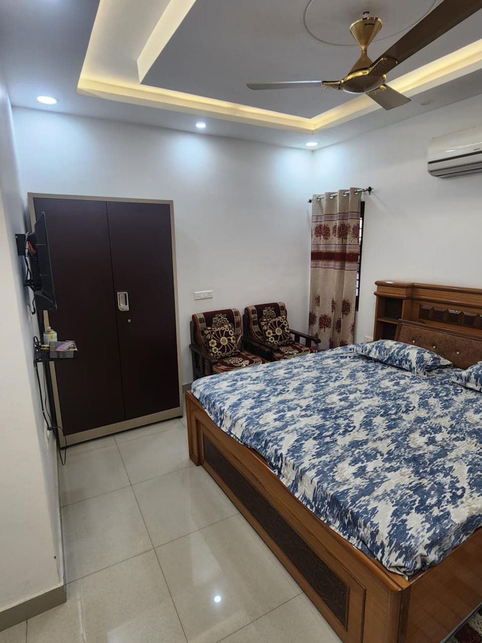 Bed, Photo of the whole room, Bedroom, air conditioner