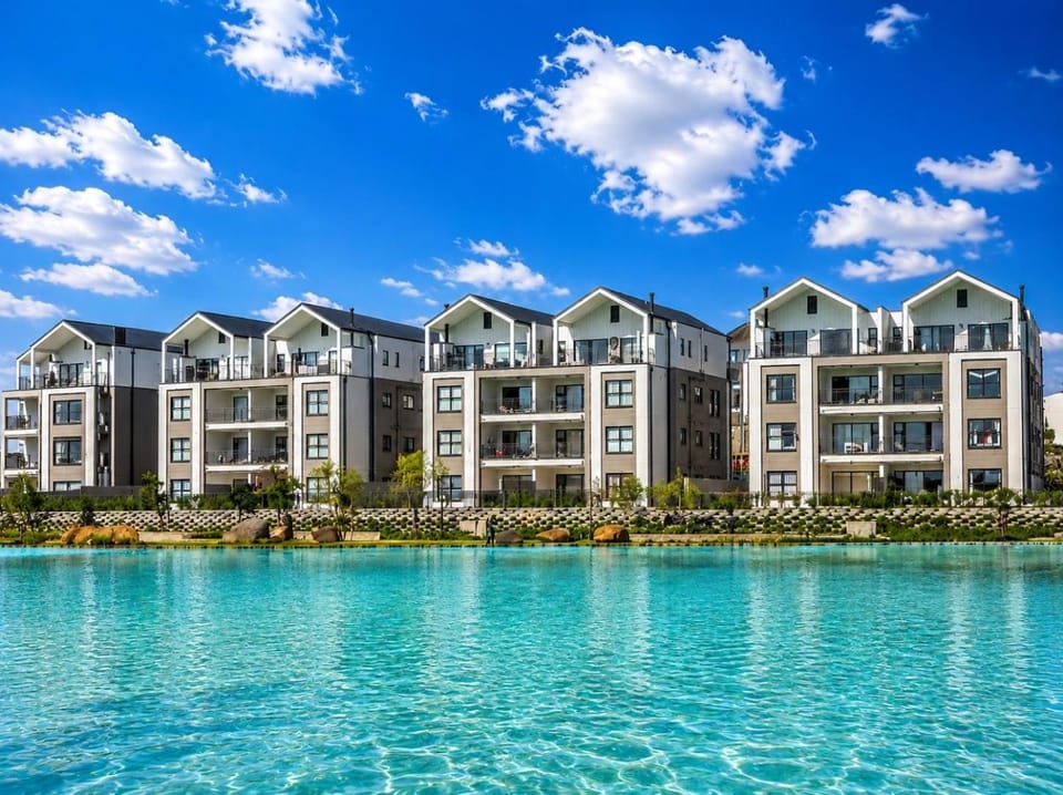 City view, Pool view, Swimming pool
