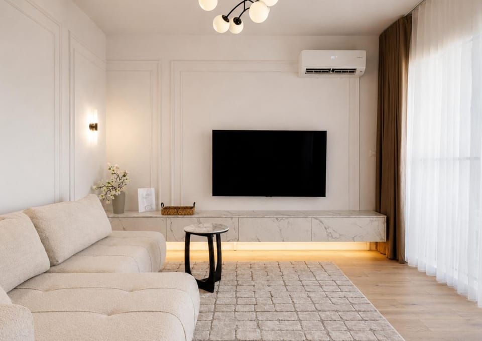 TV and multimedia, Living room, Photo of the whole room, Seating area, Evening entertainment, air conditioner