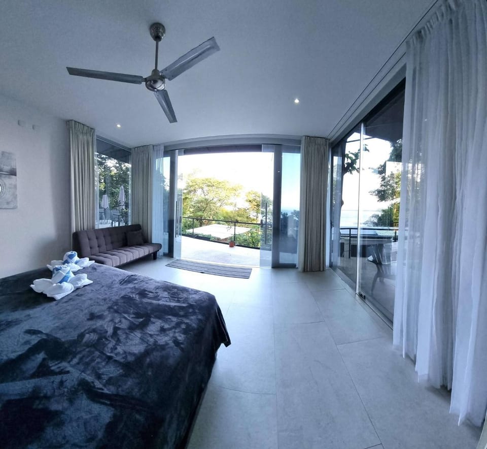 Suite 1 Ocean Jungle Pool View Hotel VOS Apartment in Quepos