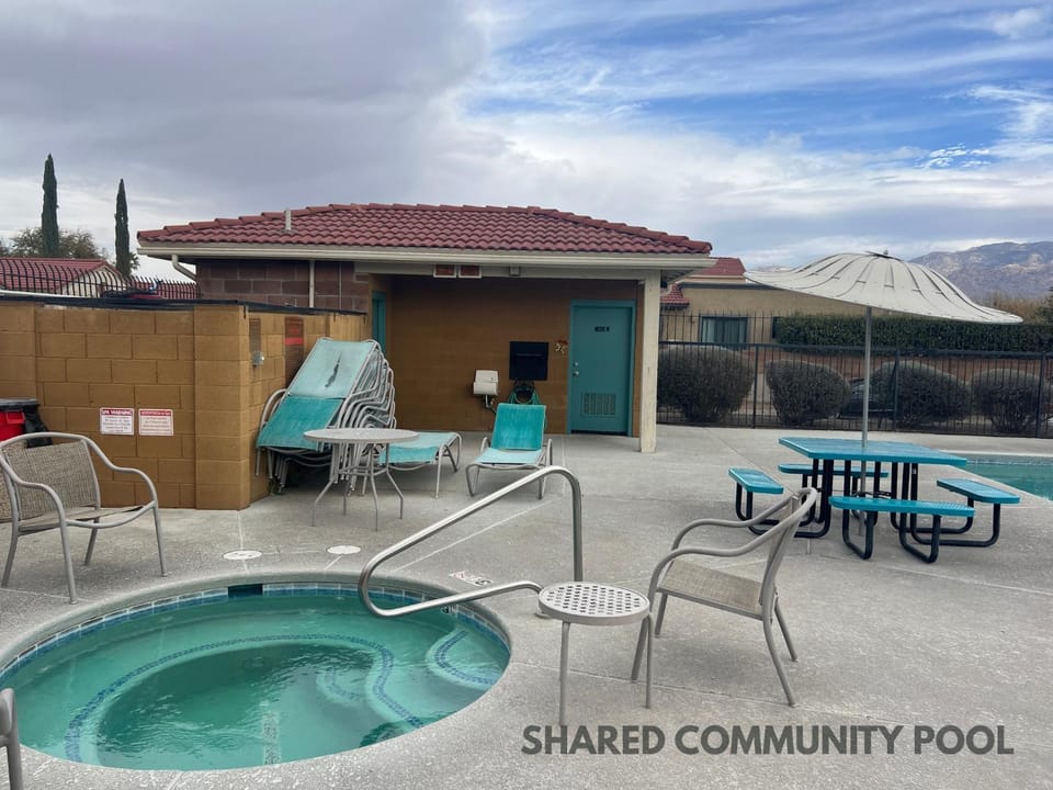 Patio, Hot Tub, Seating area, Mountain view, Pool view, Swimming pool