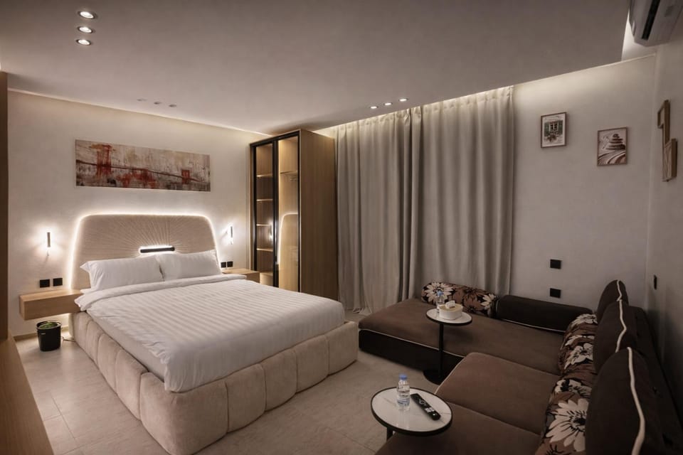 Bed, Living room, Photo of the whole room, Seating area, Bedroom, wardrobe