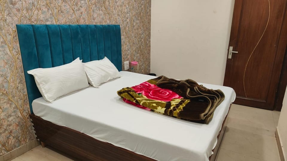 Hotel Karan Palace'1 mint From New Delhi Railway Station Bed and Breakfast in New Delhi