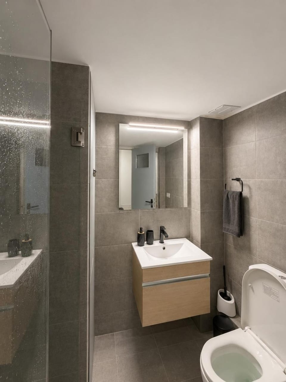 Toilet, Bathroom