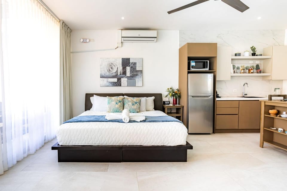 Bed, Bedroom, microwave, oven
