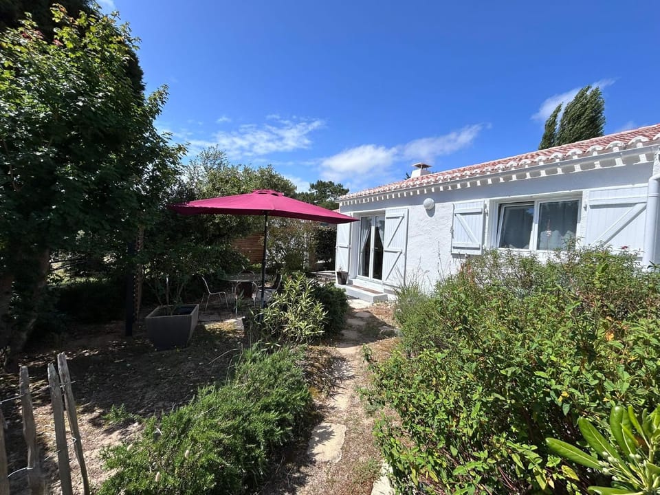 Property building, Garden, Garden view