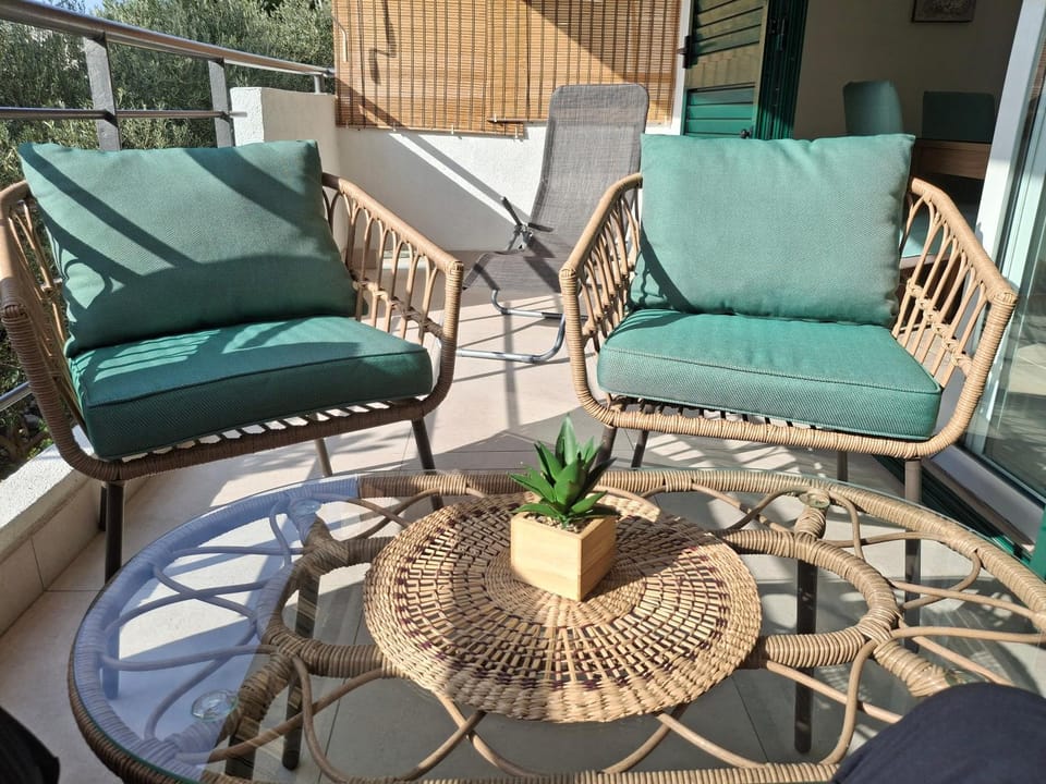 Balcony/Terrace, Balcony/Terrace