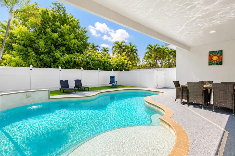 Patio, Pool view, Swimming pool