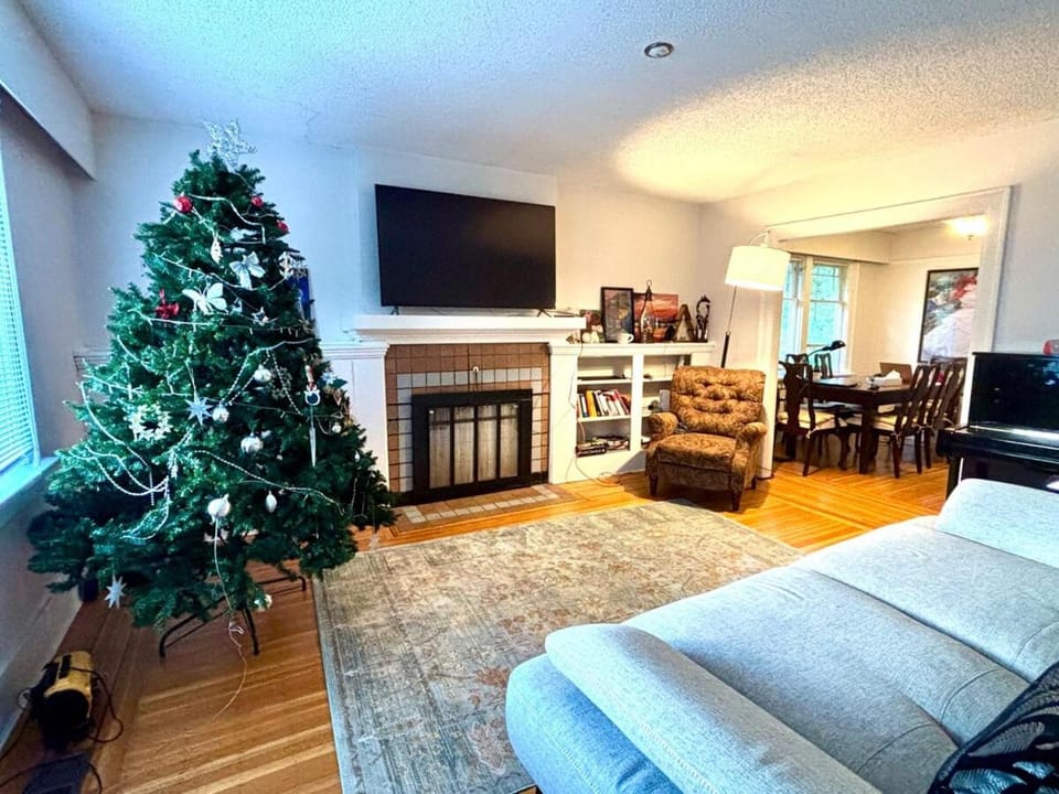 Peaceful private rooms with beautiful garden Vacation rental in Vancouver