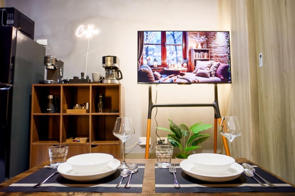 TV and multimedia, Coffee/tea facilities, Dining area, Dinner, Dinner