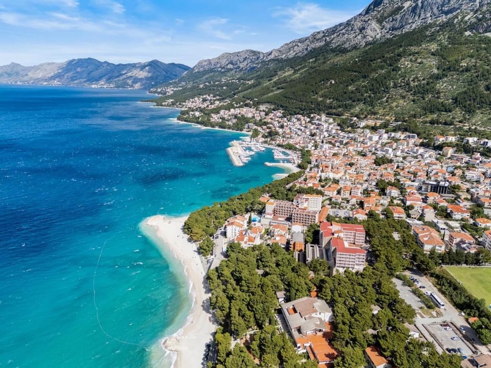 Yucca Residence - Sea View Penthouse with Jacuzzi Apartment in Baška Voda
