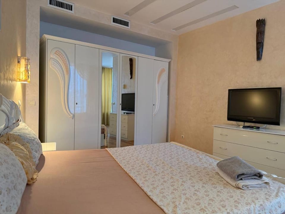 Мост сити джакузи Apartment in Dnipro