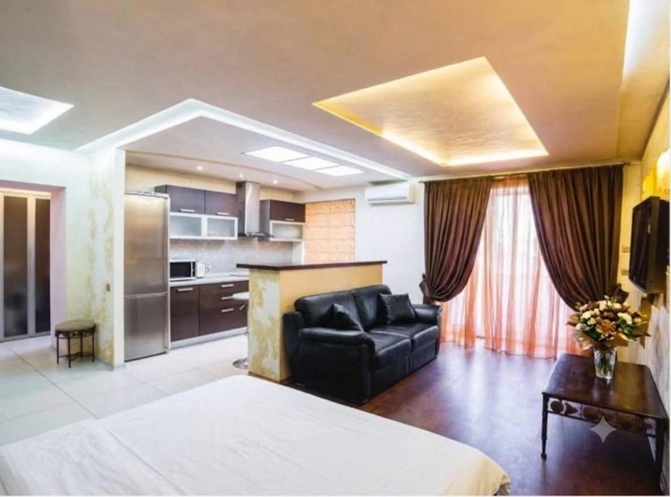 Центр Мечникова 1 кв Студия Apartment in Dnipro