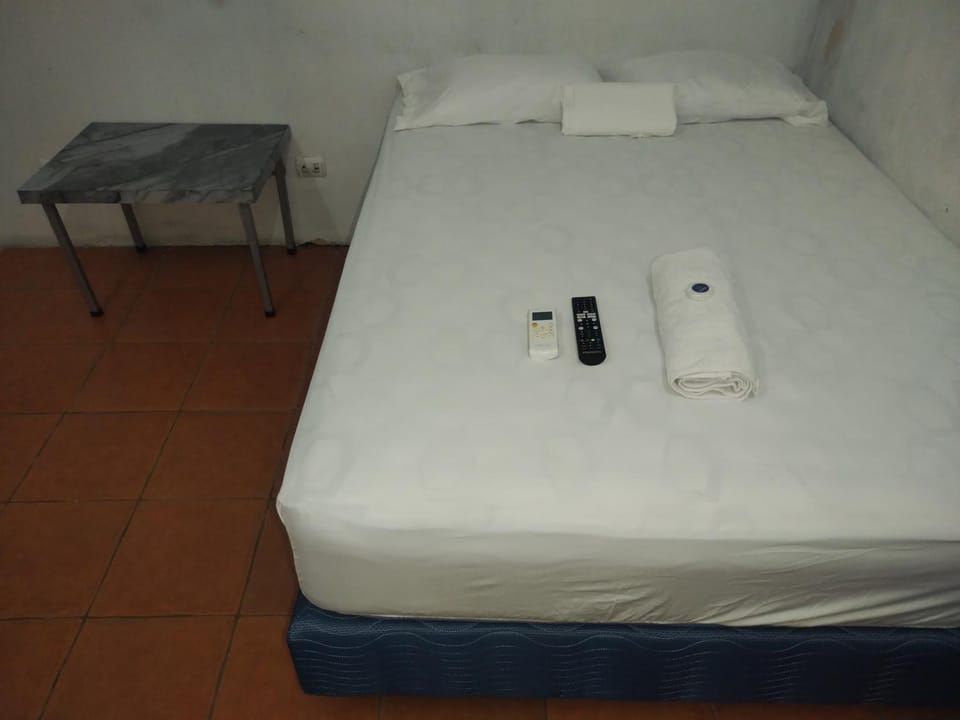 Dollar Bed and Breakfast in Liberia