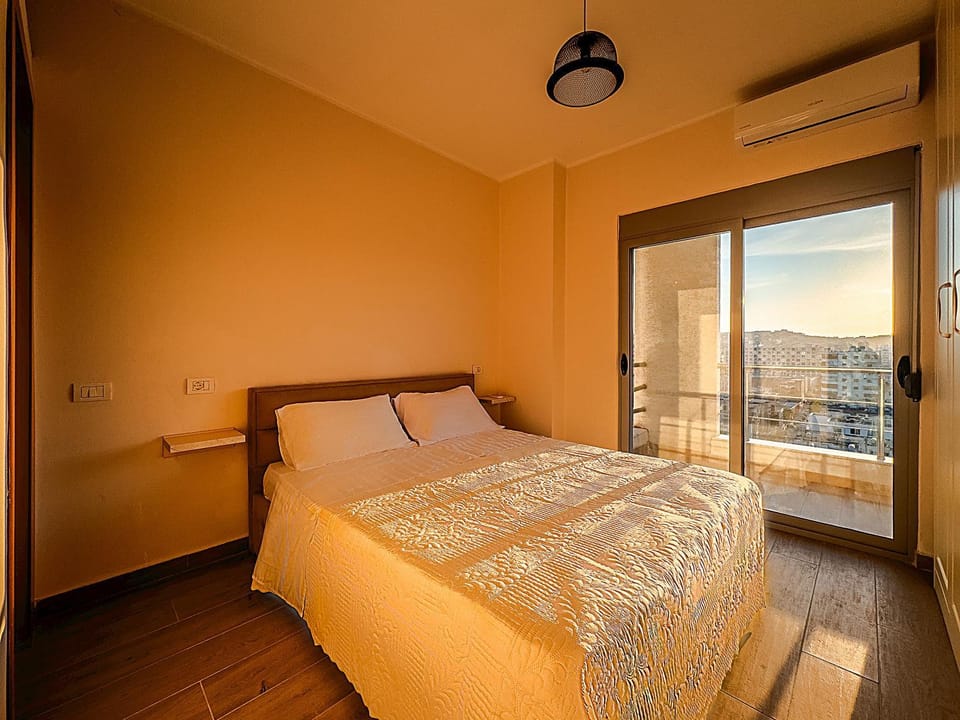 Nearby landmark, Spring, Bed, Day, Neighbourhood, Natural landscape, Activities, Activities, Bird's eye view, Winter, Summer, View (from property/room), View (from property/room), Photo of the whole room, Decorative detail, Decorative detail, Seating area, Bedroom, Autumn, On site, City view, City view, Landmark view, Landmark view, Mountain view, Mountain view, Street view, Street view, Area and facilities, Area and facilities, Area and facilities, Seasons, Time of day, Location, Sunrise, Sunset, Quiet street view, furniture, furniture, heating, heating, internet, internet, internet, soundproof, sunbed, sunbed, VIP, VIP, VIP