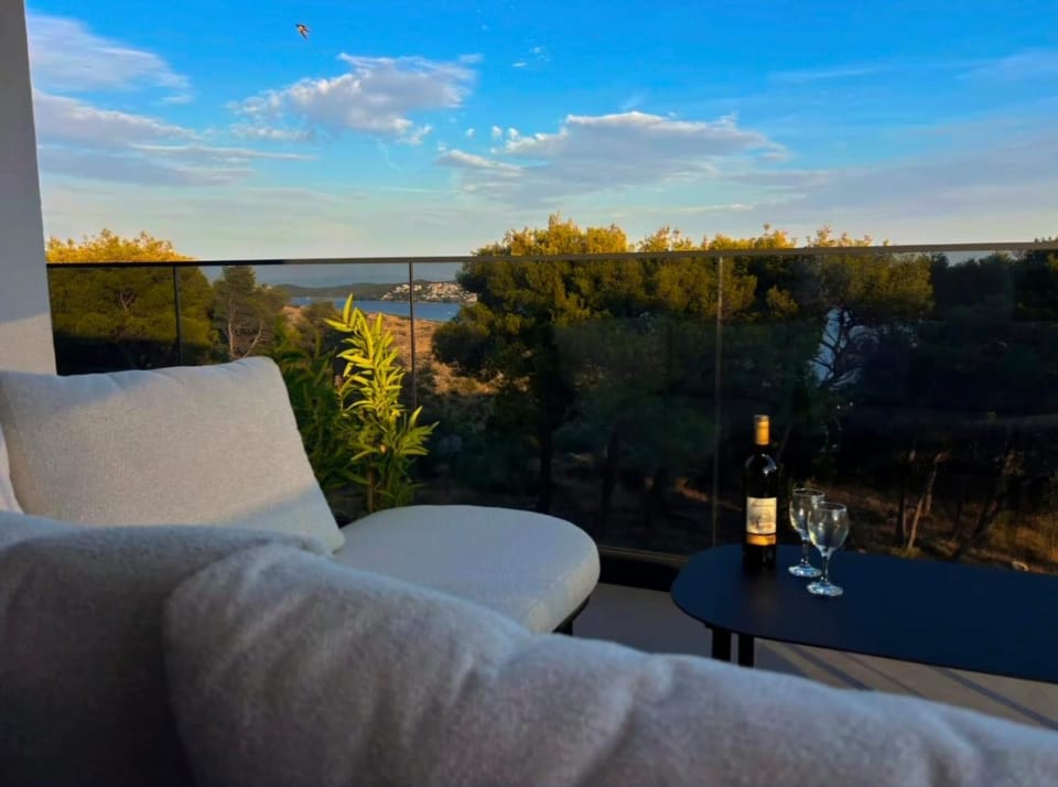 Apartman Regina 2 with sea view Apartment in Šibenik-Knin County, Croatia