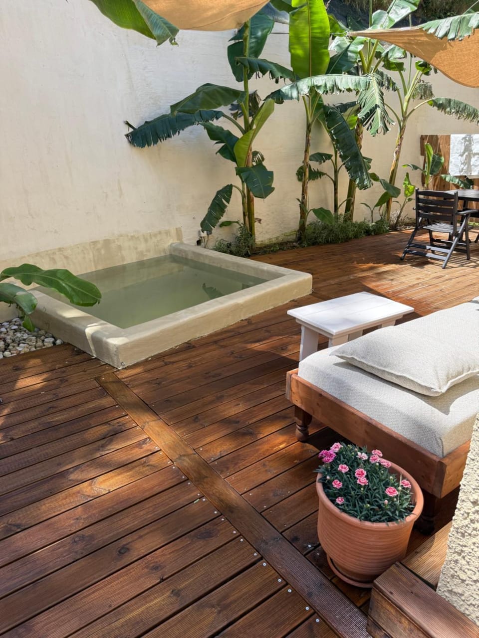 Patio, Day, Balcony/Terrace, sunbed