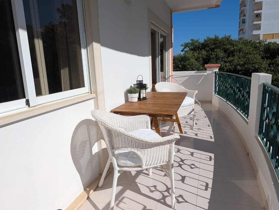 Property building, Day, View (from property/room), Balcony/Terrace, Seating area, Dining area