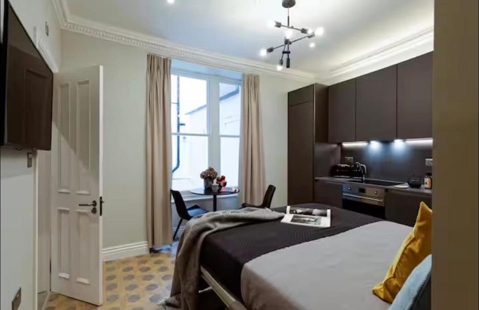 Superior Studio Marylebone Apartment in City of Westminster