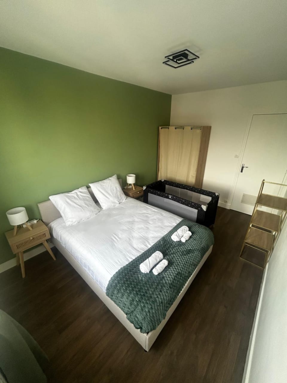 Charmant T2 cosy au cœur de Caen Parking gratuit et arrivée autonome Apartment in Caen