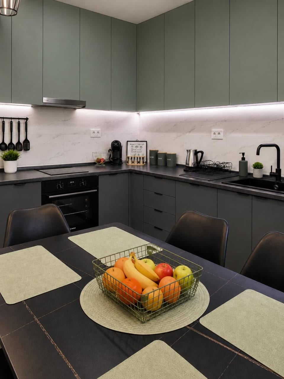 Kitchen or kitchenette, Dining area, Food