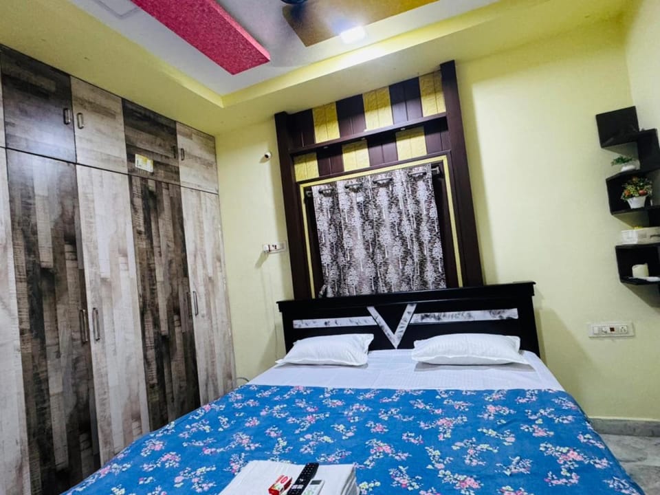 ss luxe inn House in Guntur